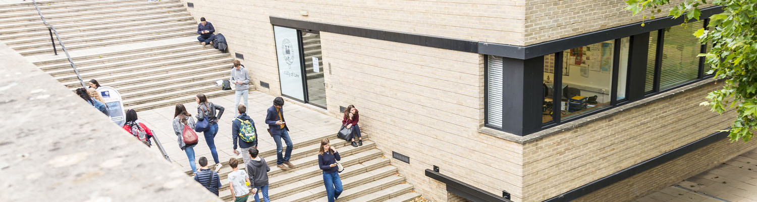 Photo of the Oxford University Law building