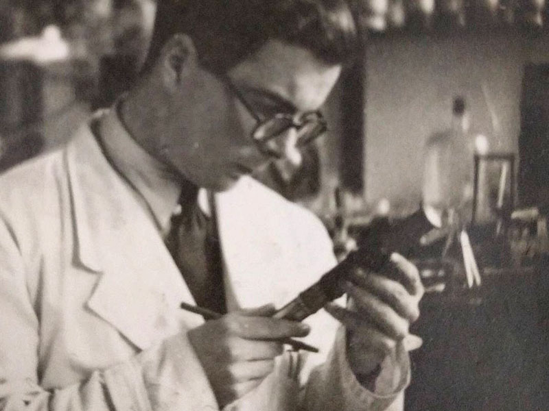 Brian Loughman in his Oxford laboratory in 1954