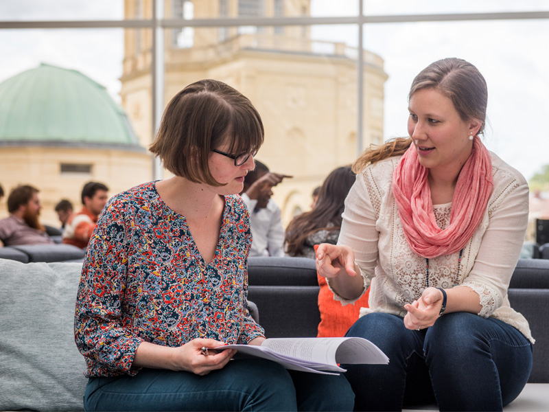 Students at the Mathematical Institute.<br>Copyright © Oxford University Images / John Cairns Photography