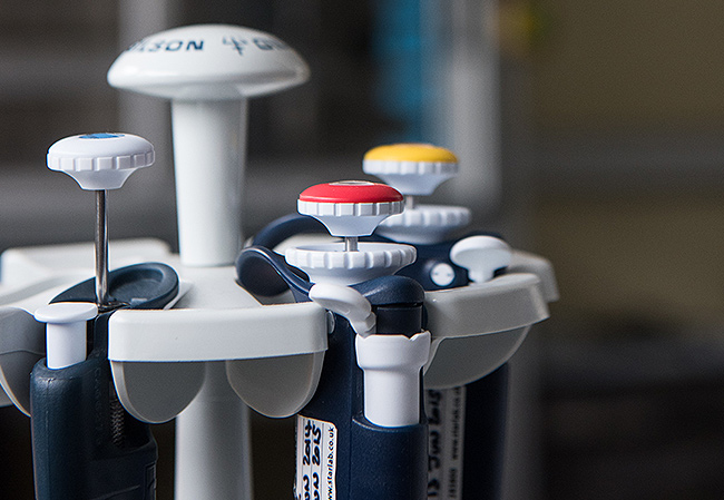 Lab equipment. Photo by John Cairns