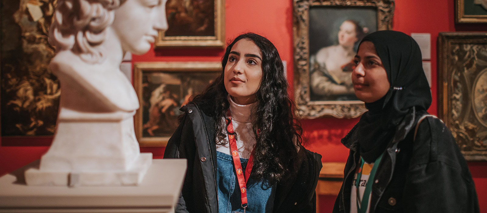 UNIQ participants visit the Ashmolean Museum. Photo by Ian Wallman